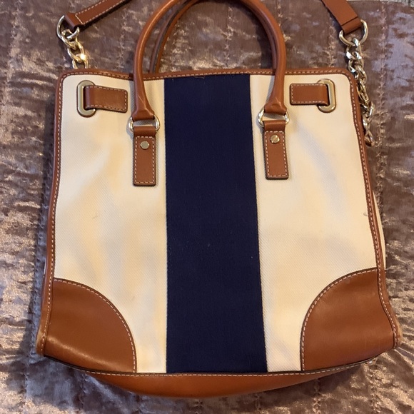 Michael Kors Tote! - Picture 2 of 8